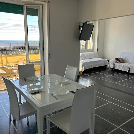 Cavi 1840 Fronte Mare Apartment *